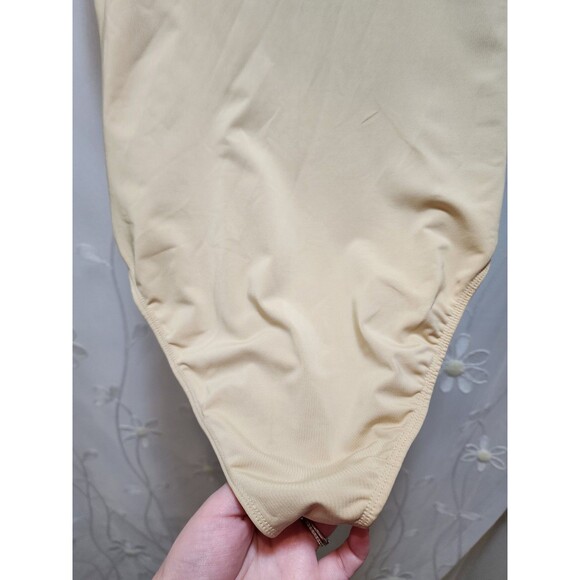 Et Clet Womens Large Beige Bodysuit Stretch Comfy Compression Neutral Minimalist - Picture 13 of 16